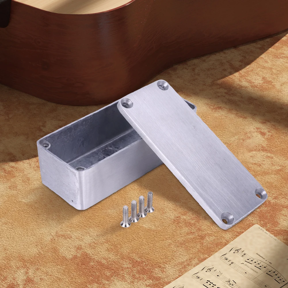 علبة دواسة تأثيرات طراز 1590A، - مراجعة Musical Instrument Brands وسعره