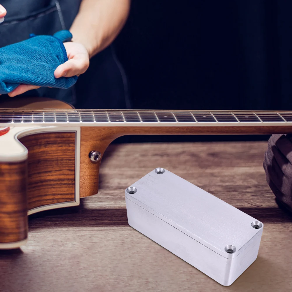 علبة دواسة تأثيرات طراز 1590A، - مراجعة Musical Instrument Brands وسعره